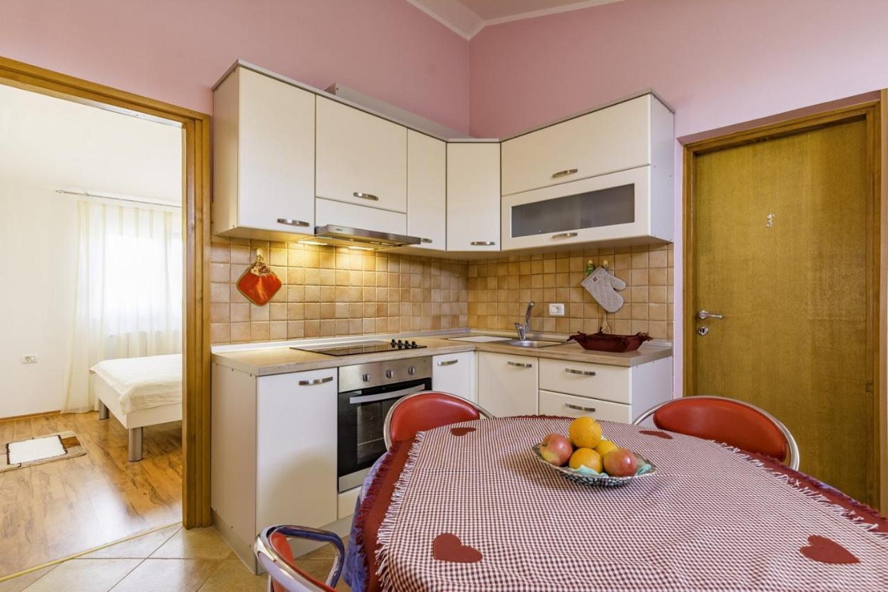 Bozica House With Apartment Umag Ngoại thất bức ảnh