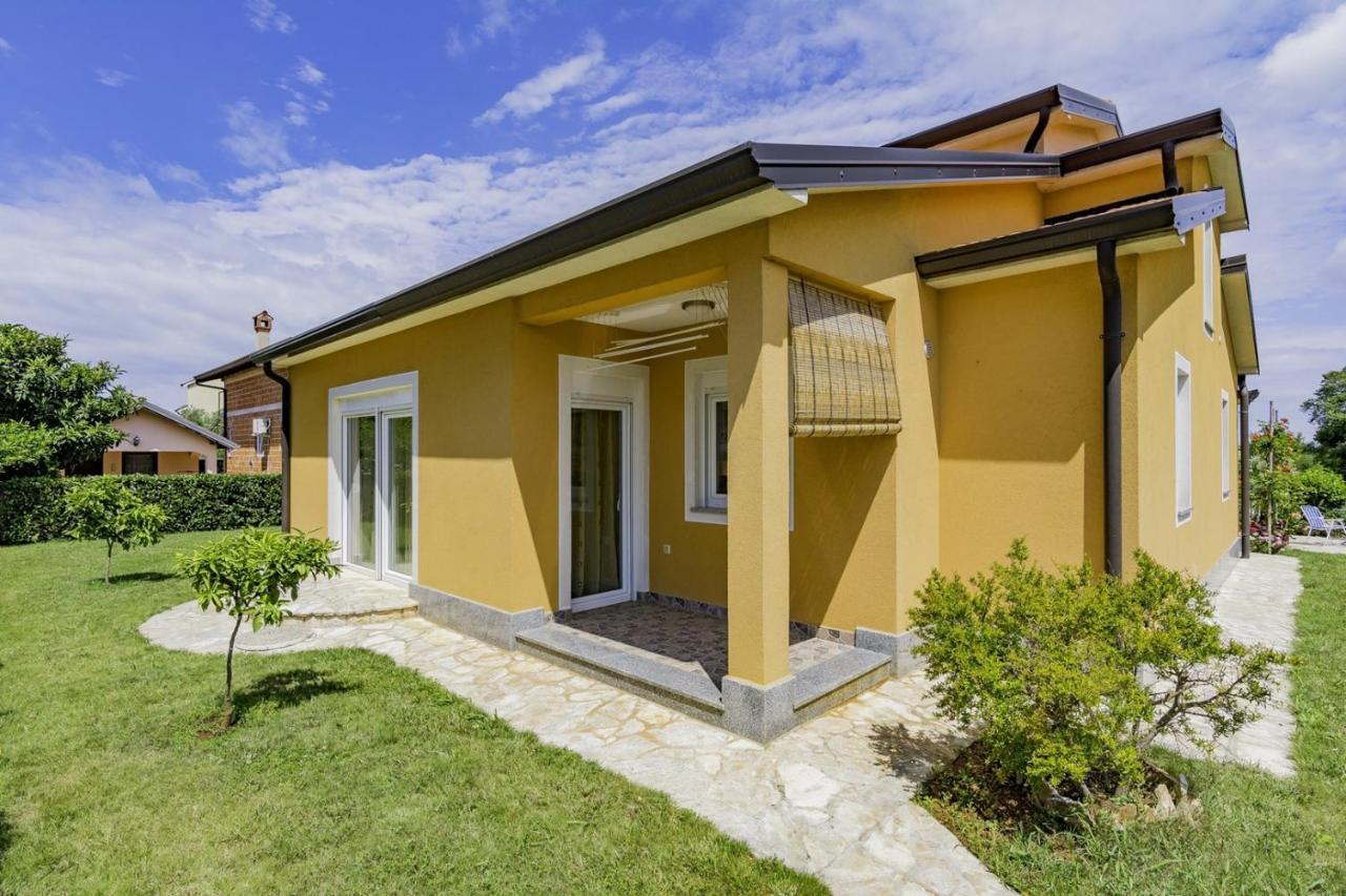 Bozica House With Apartment Umag Ngoại thất bức ảnh