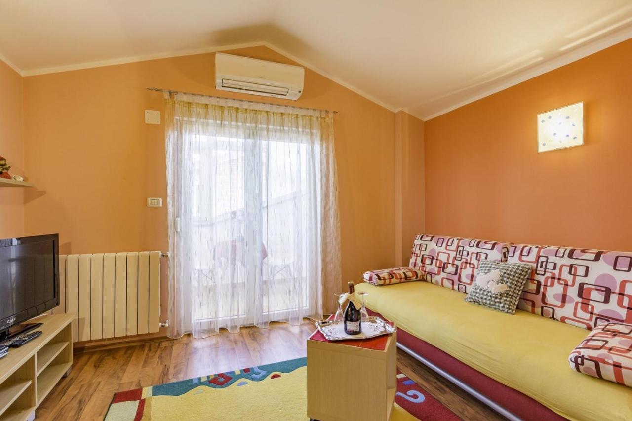 Bozica House With Apartment Umag Ngoại thất bức ảnh
